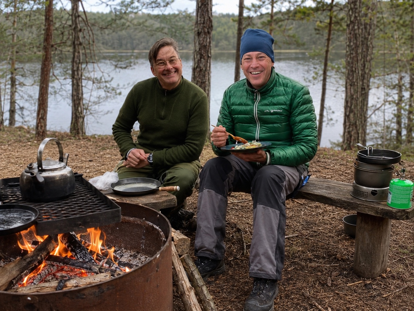 Mathias Myrén och Torbjörn Källström i ett samtal i naturen.